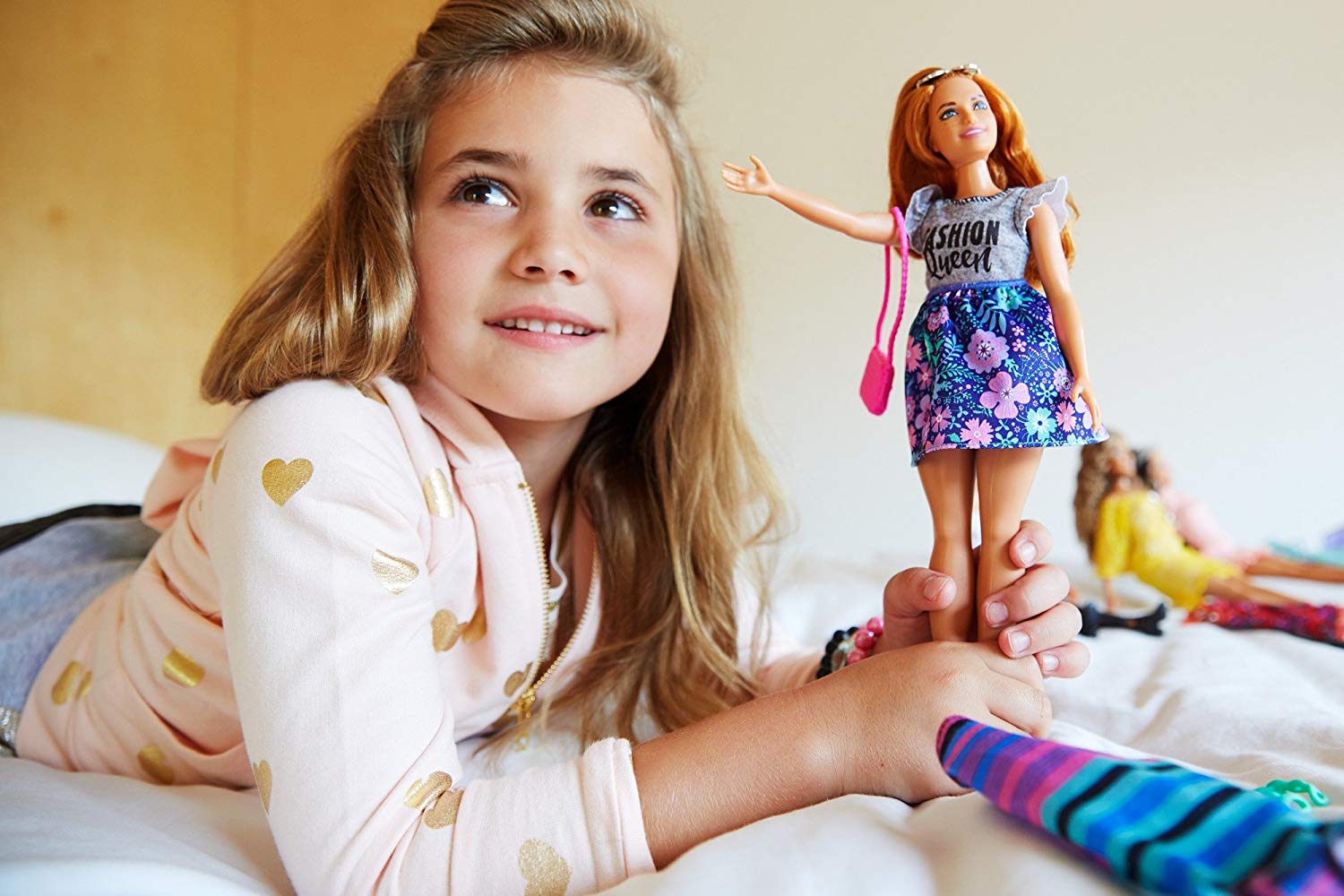 Девушка играет кукла. Барби fjf69. Куклы для девочек. Современные куклы для девочек. Куклы для 9 лет.